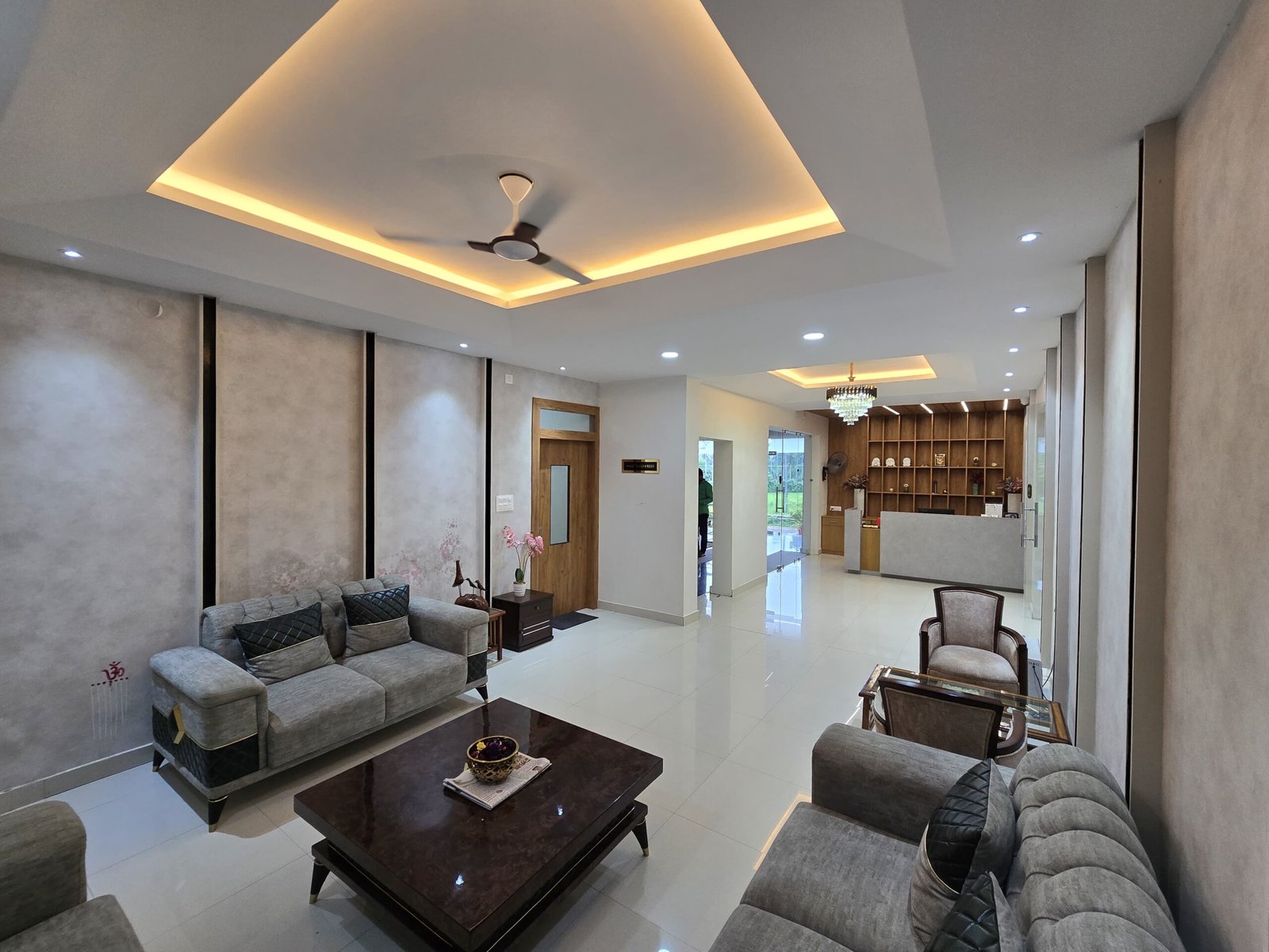 Hotel Lobby 04