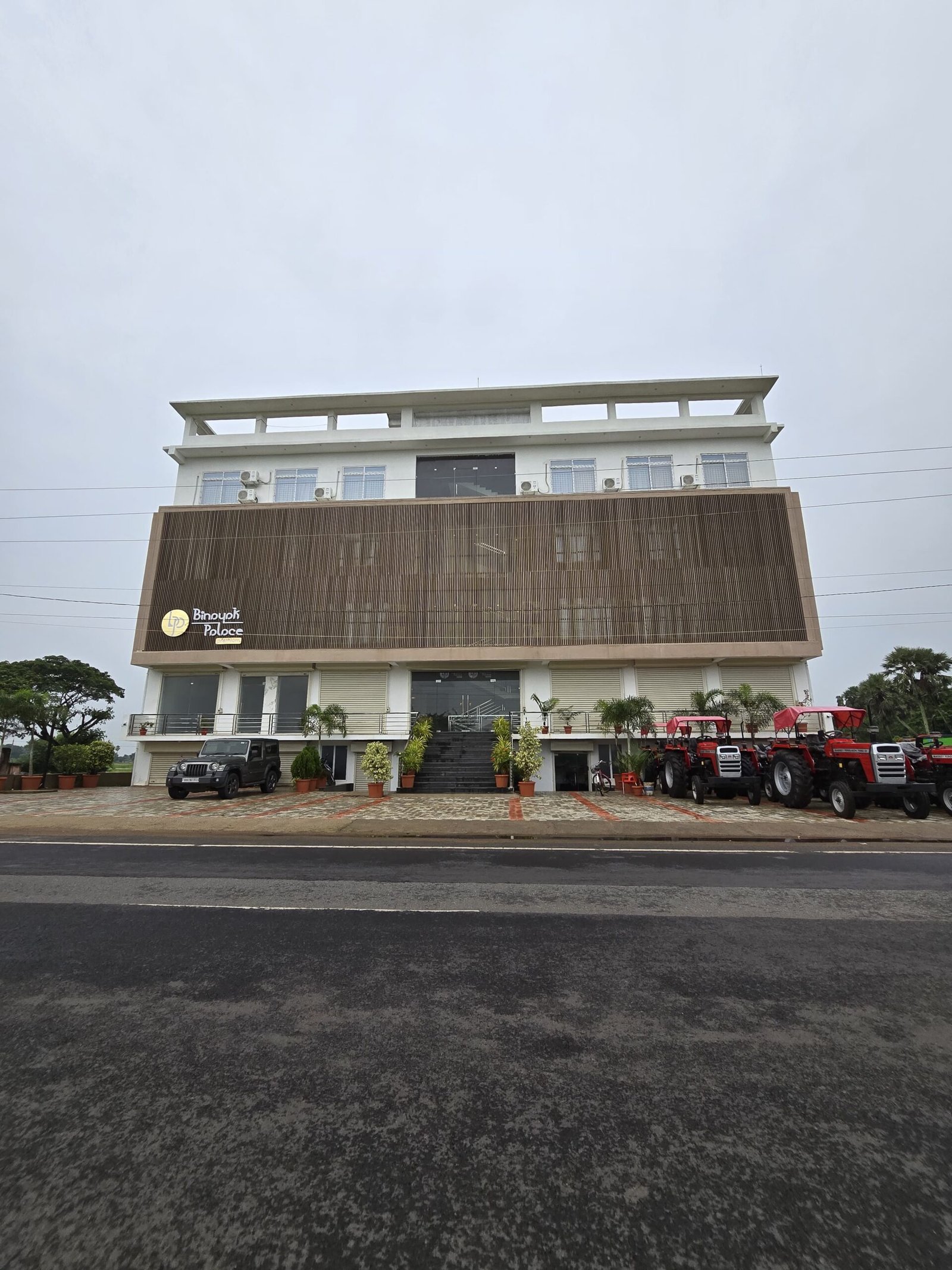 Front exterior 01