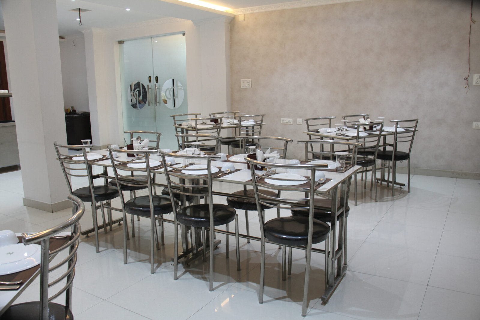 Dinning 02