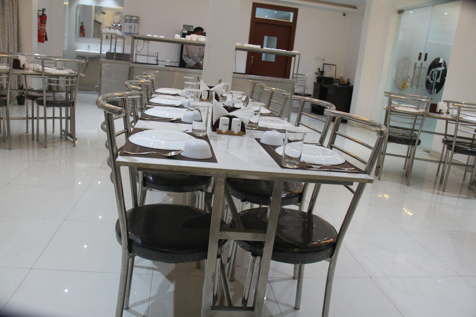 Dinning 06